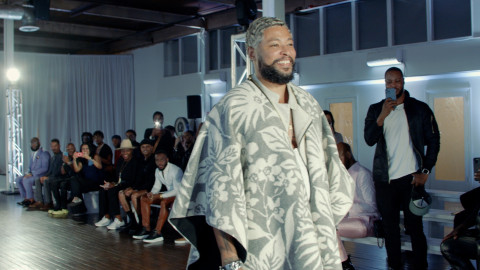 LIGHT UP Delivery - Simplified v2 Copy 01.00_01_29_08.Still025