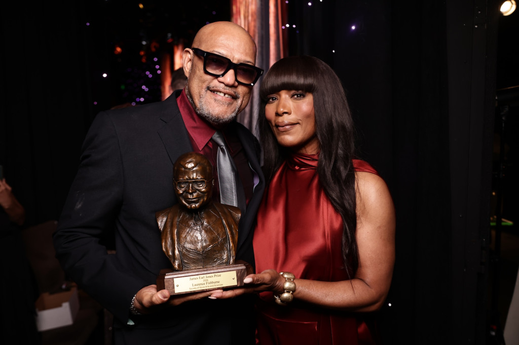 Laurence Fishburne and Angela Bassett - Voice Arts Award 3