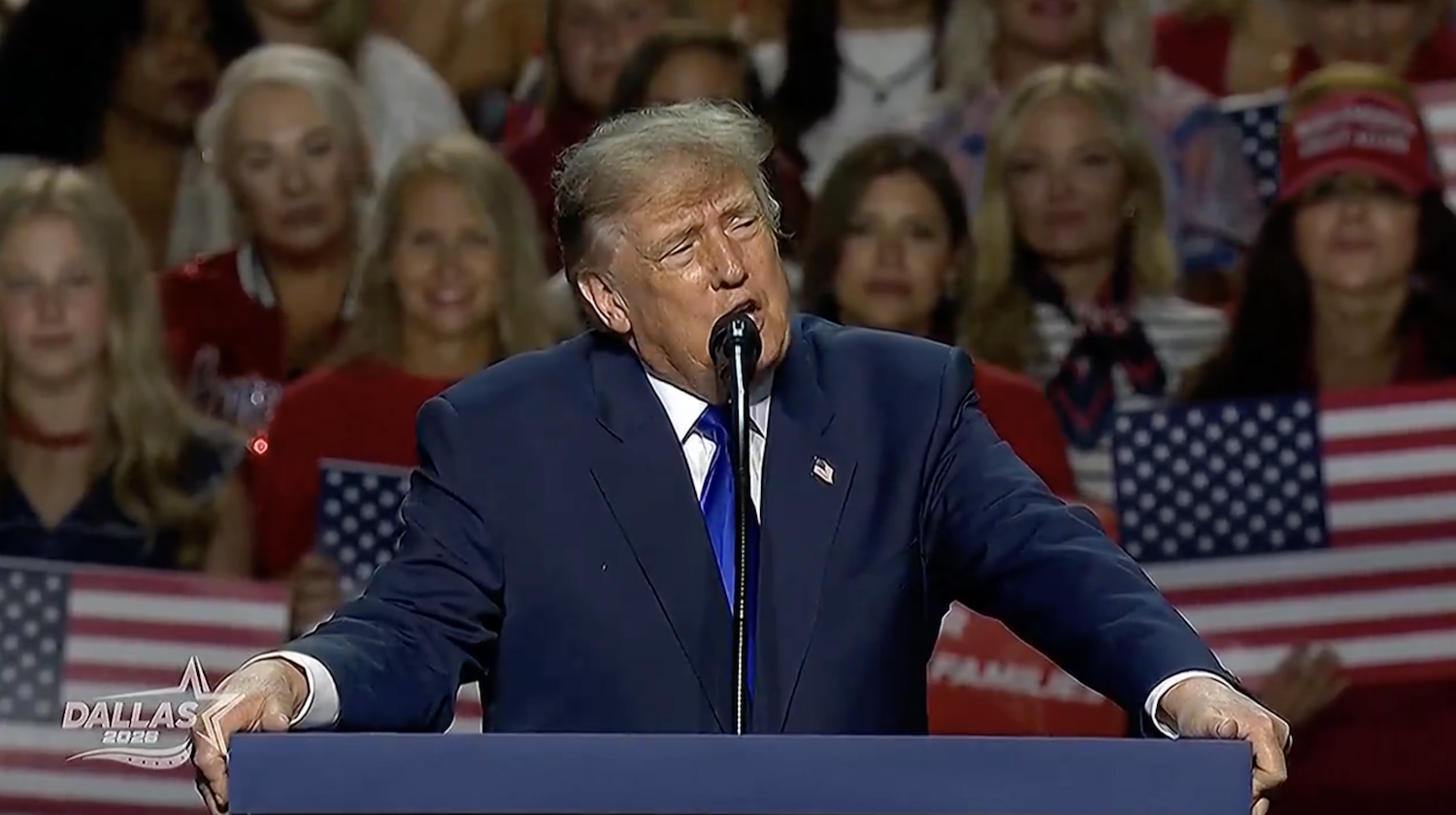 Trump Promises $5,000 Dividend to Every Adult American — If Republicans Win the Midterms